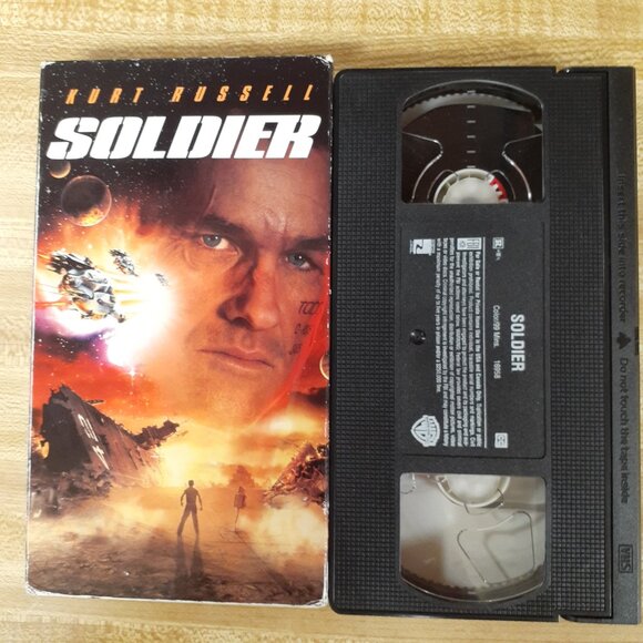 Soldier VHS 1998 Paul W S Anderson Kurt Russell, Gary Busey Horror Sci Fi WB - Picture 5 of 6